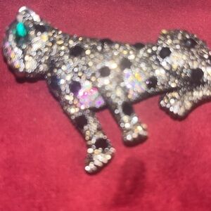 New leopard broach in green n white n black Austraian crystal  n glass